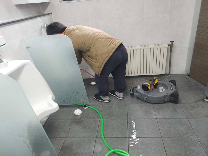 안성 소변기막힘 작업사례 9